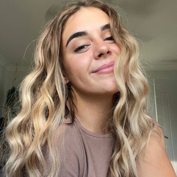 Meet your Posher, Angela - Picture 1 of 1